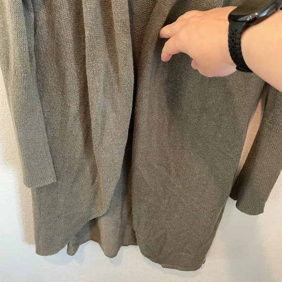 Leith Olive Green Extra Long Shawl-Collar Women’s Cardigan Size Small - Picture 4 of 7